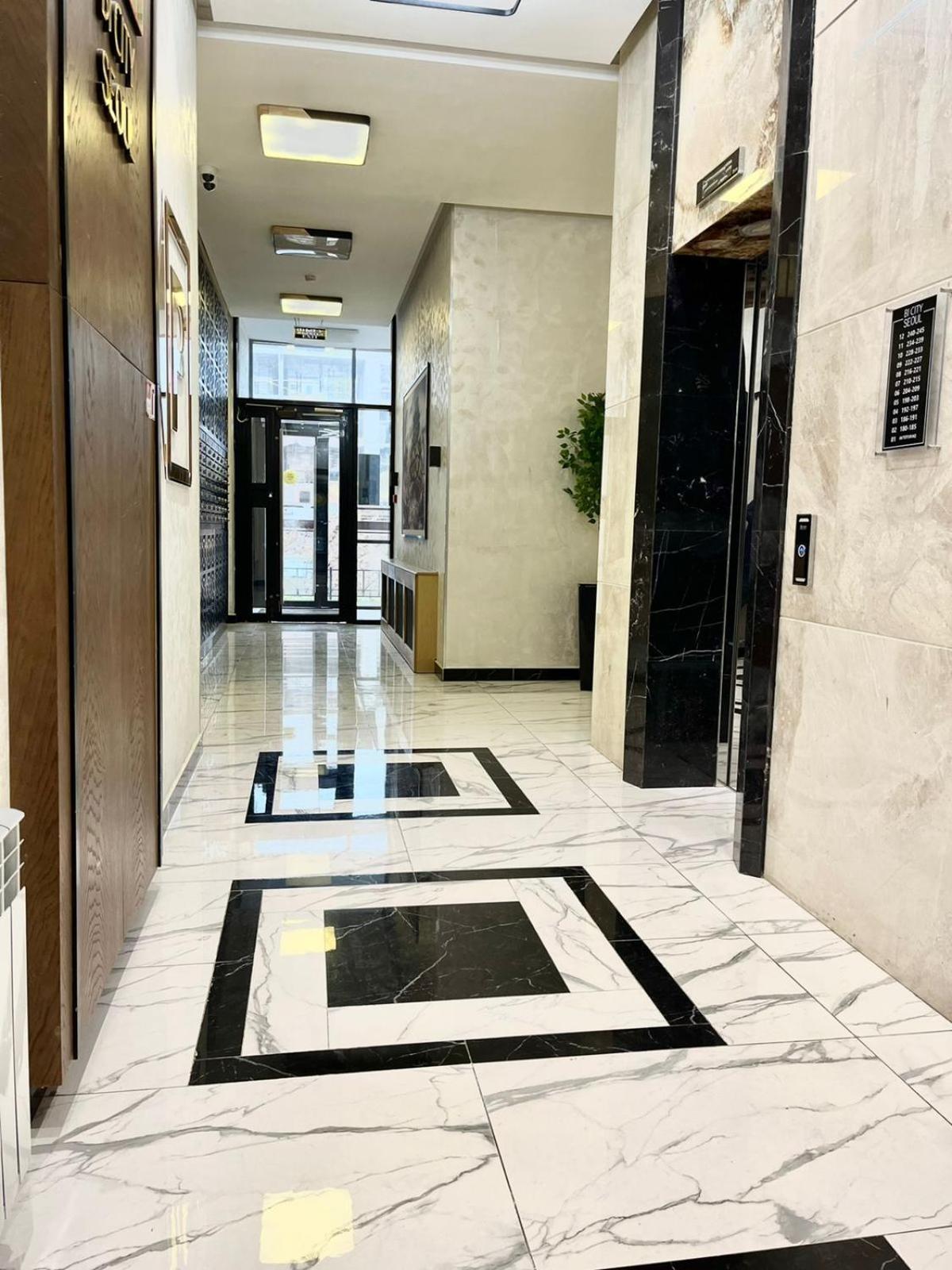 Raisson Aparthotel H346 Хан Шатыр Астана Екстериор снимка